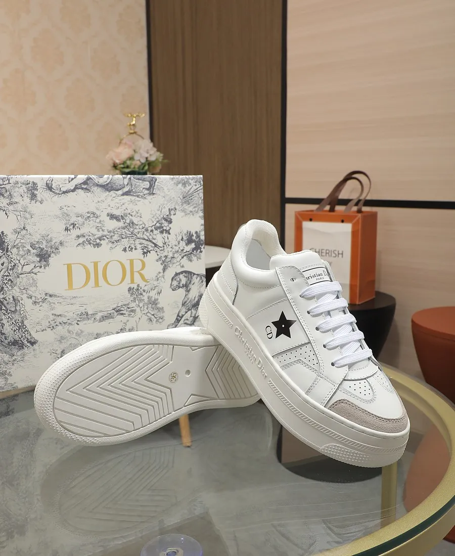 👟👟Ex-factory price 480👟👟 DIOR Dior's new thick-soled sports white shoes, made of first-layer cowhide, breathable mesh inside, sheepskin for foot pads, and lightweight outsole. Size: 35-40 (41 customized)